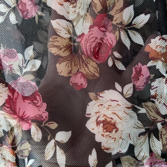 NWT Free Press Clothing floral mesh top with mock turtleneck. Size small - Picture 2 of 9